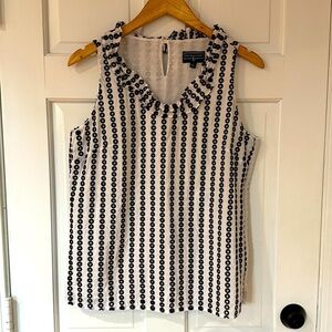 Duffield Lane EYELET TOP Size L